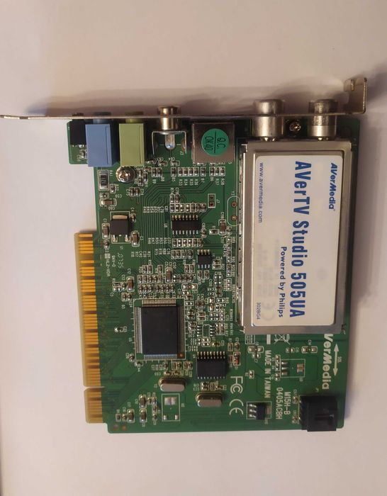 ТВ+радио тюнер с видеозахватом AVerTV Studio 505UA