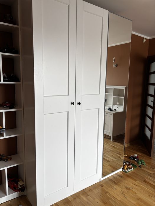 Zestaw mebli ikea + łóżko black red white