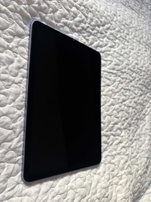 iPad Air 5 10,9" fioletowy 64GB wifi uszkodzony iCloud