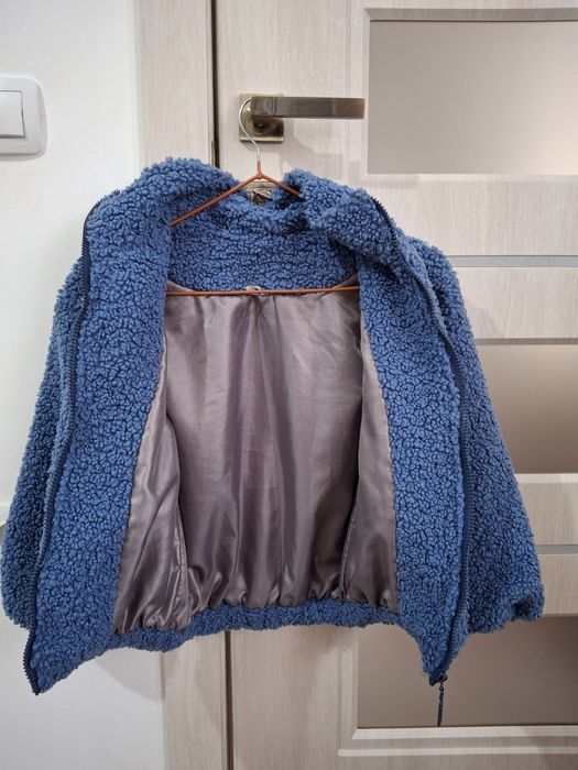 Стильна та тепла курточка для дівчинки барашка