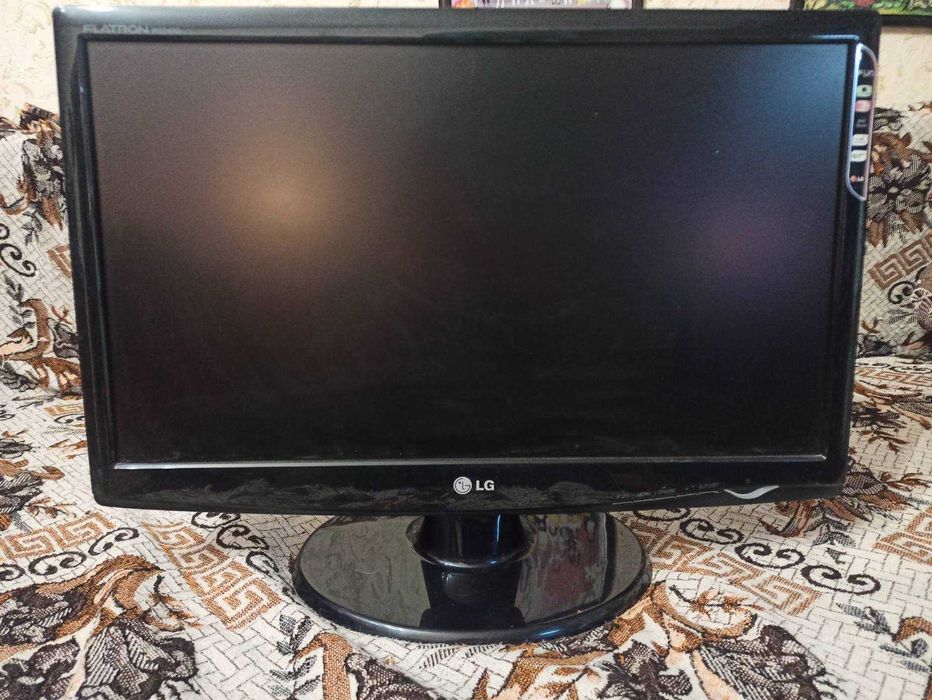 Продам монитор LG W2243S-PF