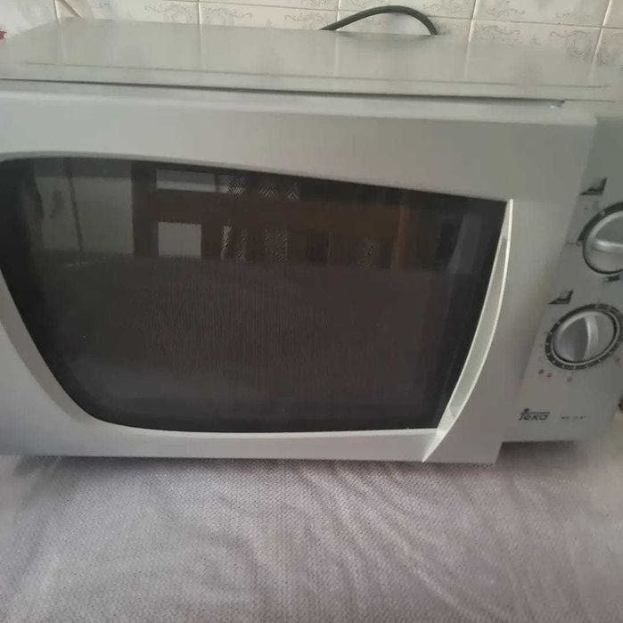 Micro-ondas Teka usado