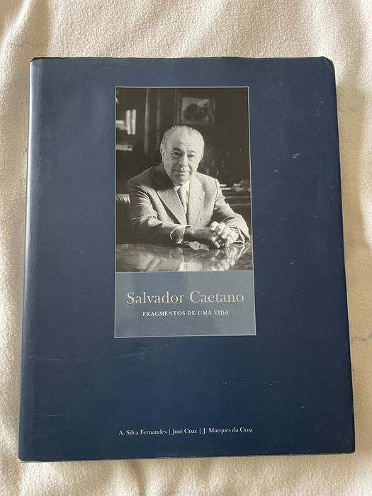 Livros (temas: Salvador Caetano, Joaquim Nabuco, navegadores, animais)