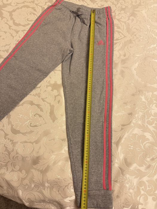 Спортивний костюм Adidas , для дівчинки 146 см