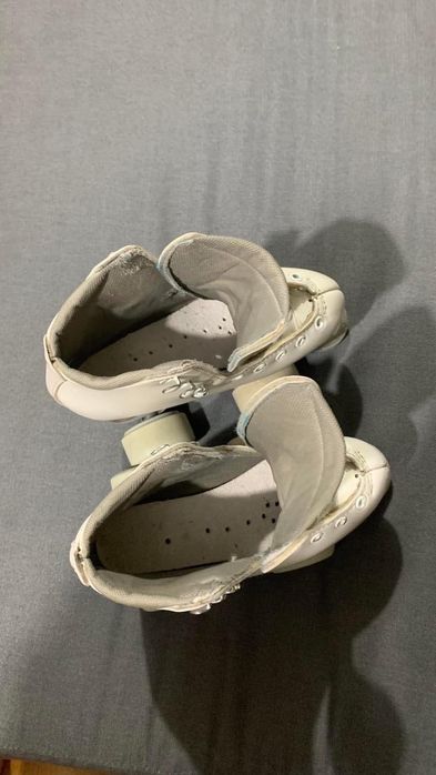 Patins para patinagem artística