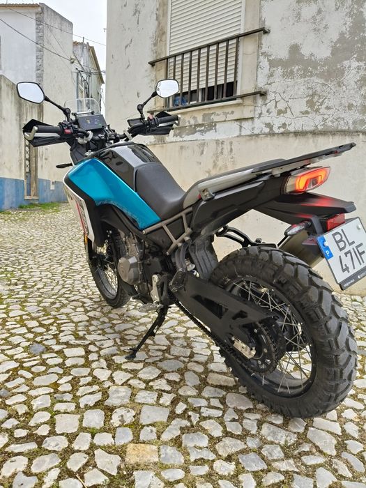 Cf MOTO 450MT, como nova