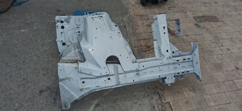 Четверть ліва і права  jeep grand cherokee 2022 WL