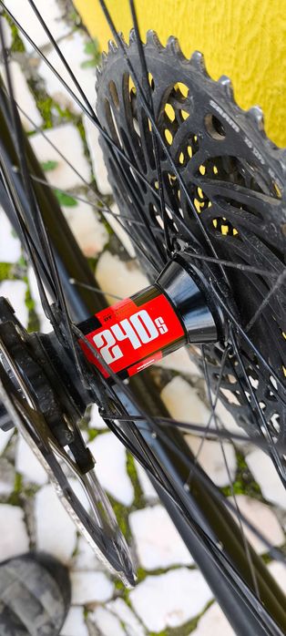 Roda traseira 29" DTSwiss 240+Notubes Crest MK4+DT Revolution