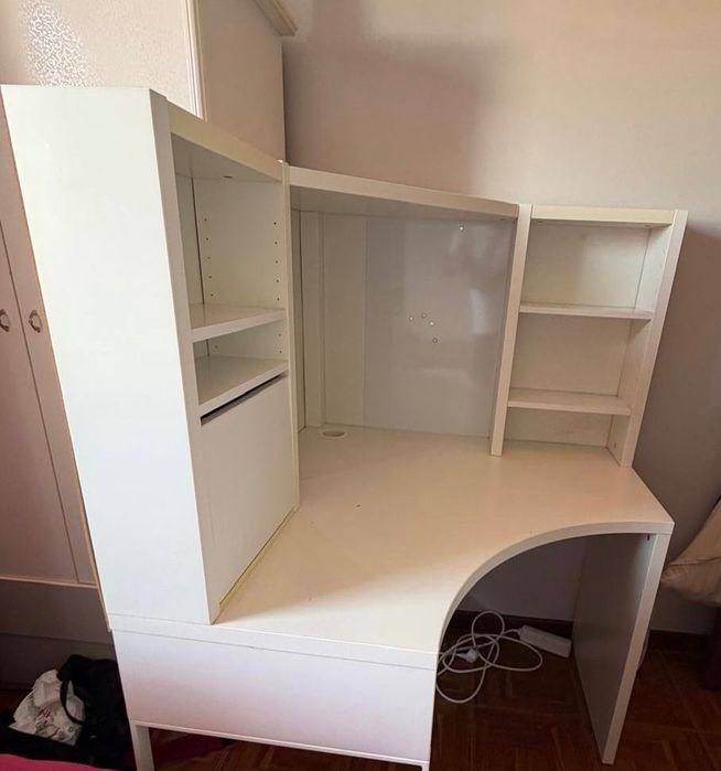Secretária de canto IKEA Micke branca
