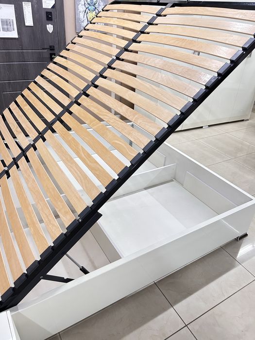 Ліжко  якісне міцне на 160 кремове крашене МДФ  з нішею і механізмом