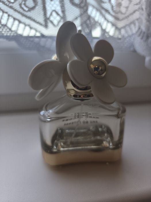 Pusty flakon po perfumie Marc Jacobs Daisy