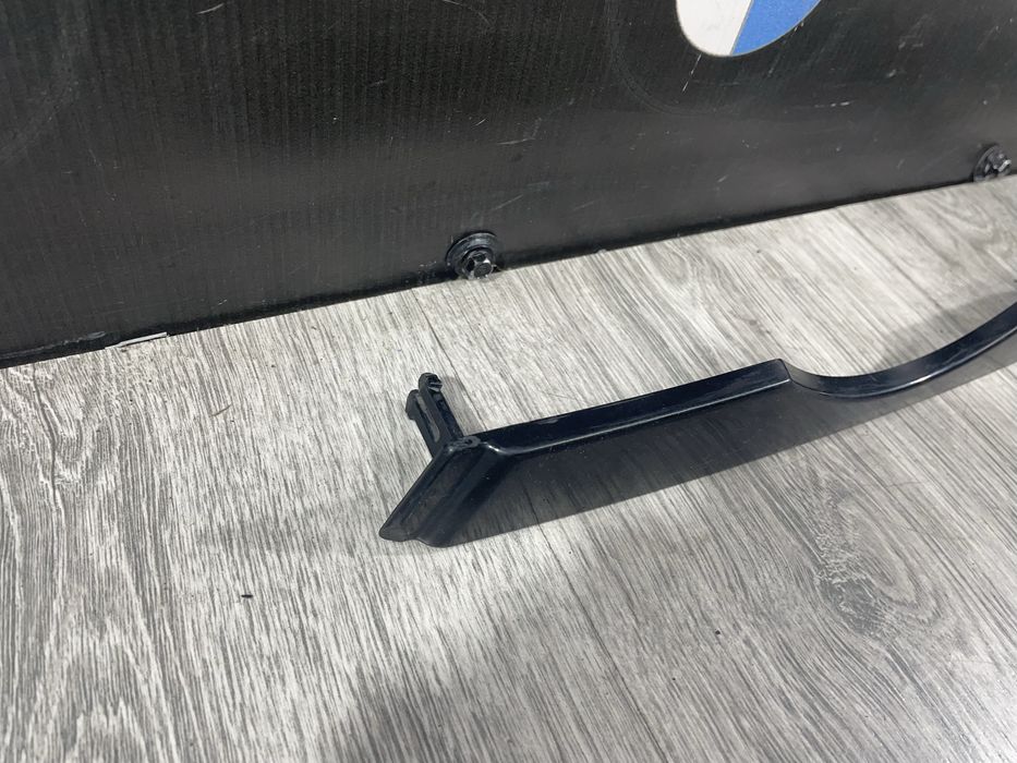 Реснічка ліва BMW X5 E53 Код:1682