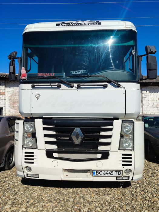 Тягач Renault Magnum