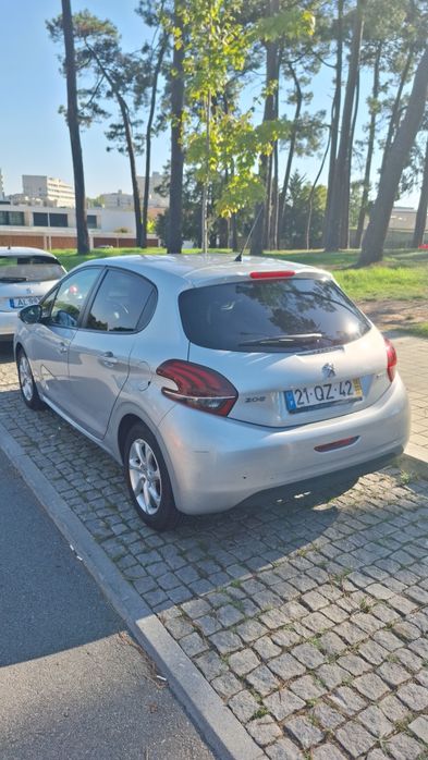 Peugeot 208 1.2 Puretech Style — photo 2