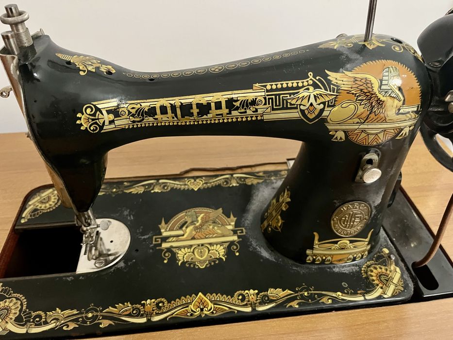 Máquina costura Oliva