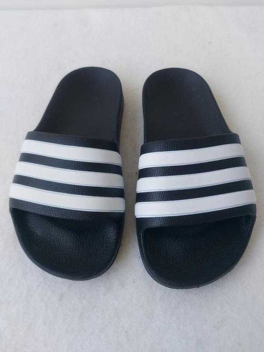 Дитячі шльопанці панталети капці adidas adilette aqua чорний