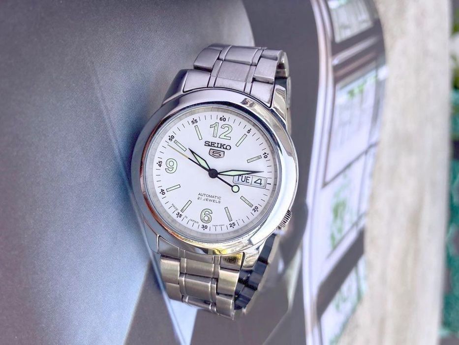 *NOVO* Seiko 5 automático SNKE57J1 (39 mm )