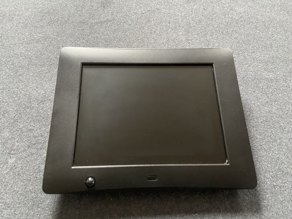 Цифровая фоторамка nix