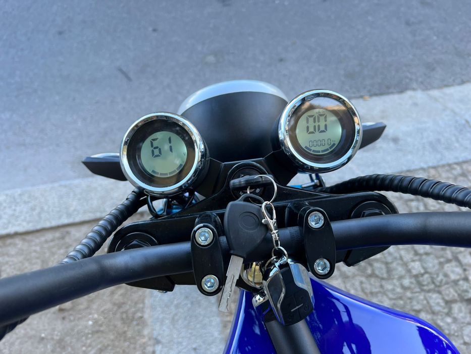 Moto eléctrica Citycoco 3000w novas