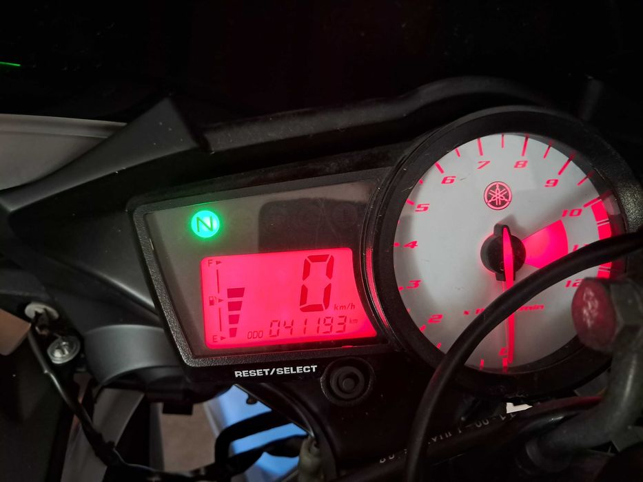 Motocykl Yamaha YZF-R125 Doinwestowany
