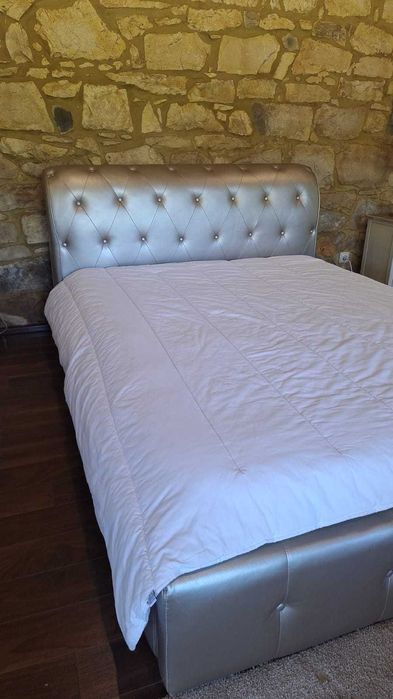Cama de casal com colchão