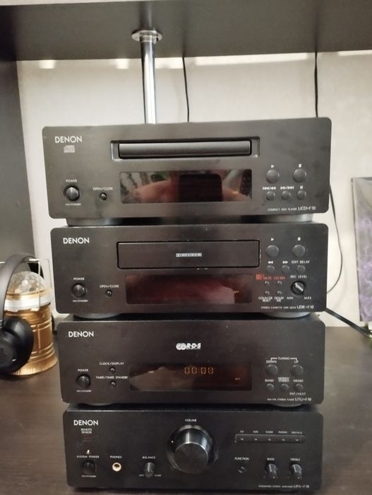 Музыкальный центр стойка Denon