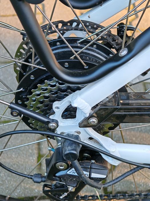 Rower elektryczny Funbike EVO 19" BIAŁY - Stan Jak Nowy, Przebieg TYLKO 260 km!