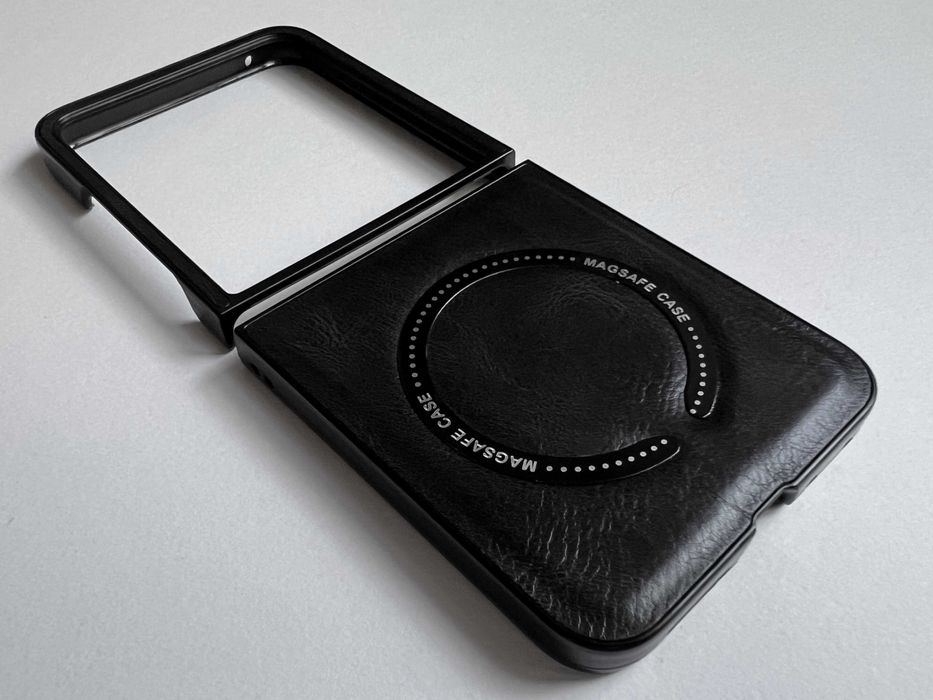 Motorola Razr 50 Ultra чохол LEATHER MAGNETIC чорний шкіряний