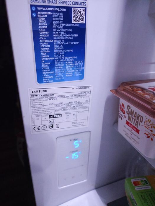 Piękna lodówka grafitowa Samsung