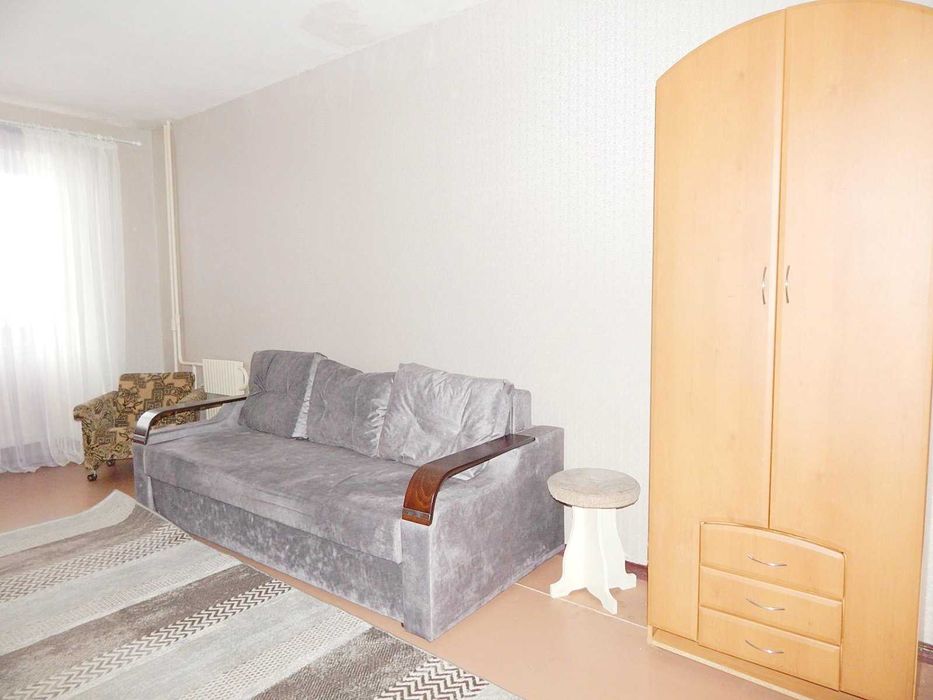 Сдам крупногабаритную 1-комнатную квартиру 44 квадратных метра 4 МКР