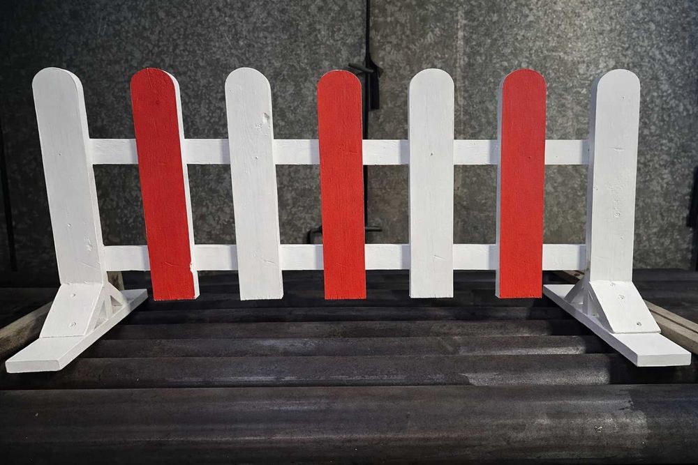 Podmurówka Płotek Przeszkody Jezdzieckie Dla Koni Producent