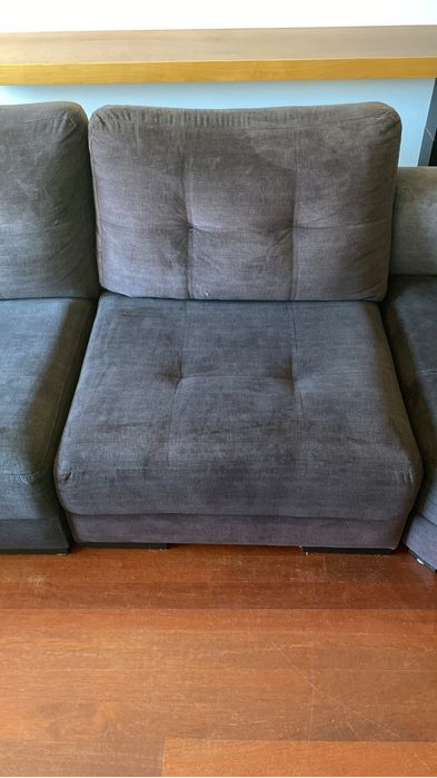 Sofá com chaise longue