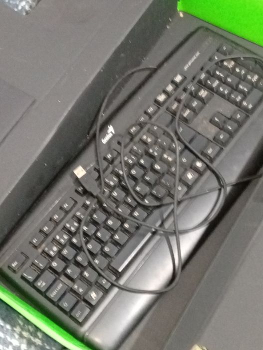 Teclado Genius kb 120 todo funcional