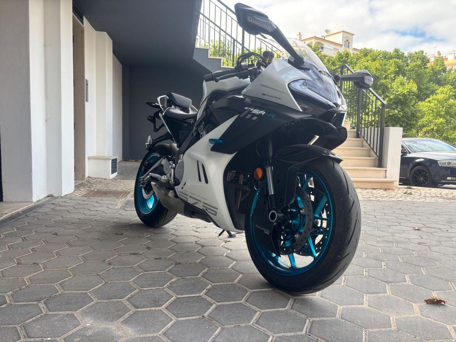 CF - MOTO 675 SR-R | Apenas 1094km|