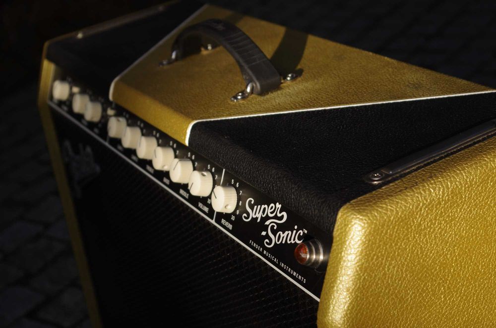 Fender Super-Sonic 22 V-Custom Limited kolekcjonerski