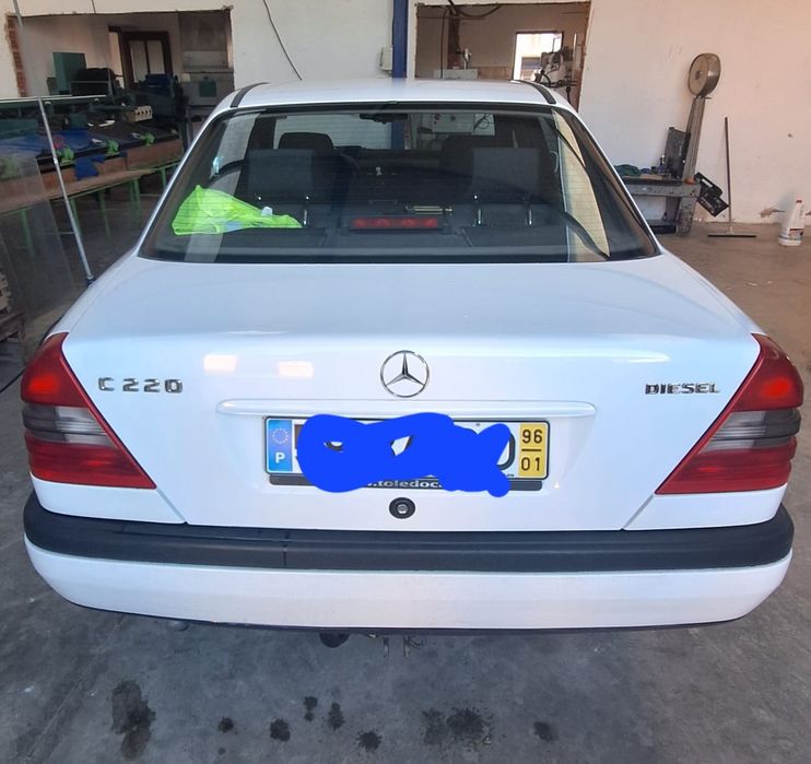 Mercedes c 220 Em bom estado sempre em garagem  

Depós