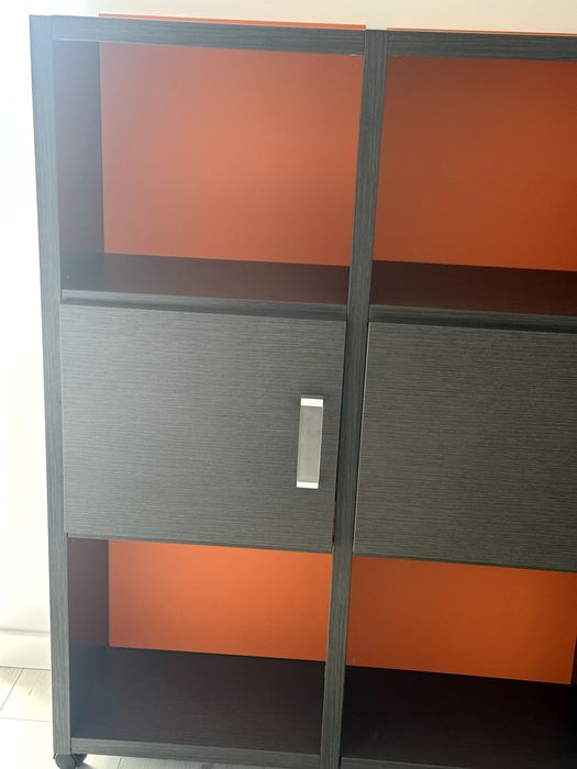 Mobília de Quarto: cabeceira, mesa de cabeceira, candeeiro e estante