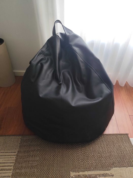 Puff preto praticamente novo