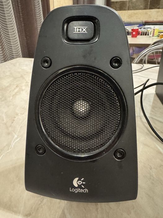 Продам мультимедийную акустику Logitech Z623