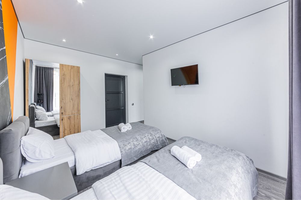 БуковельHAYA villa оренда 10-18 осіб,подобово