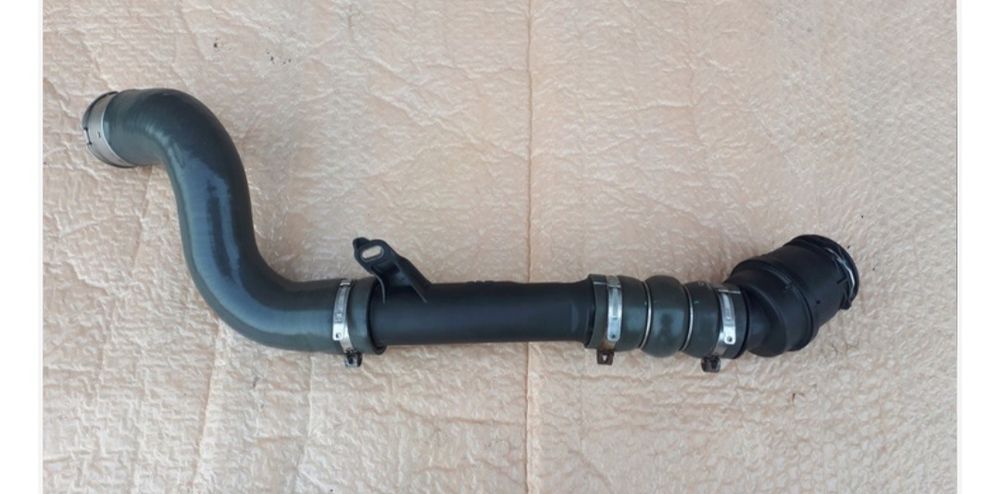 Патрубок інтекулєра Рено Меган 1.5 144604607r