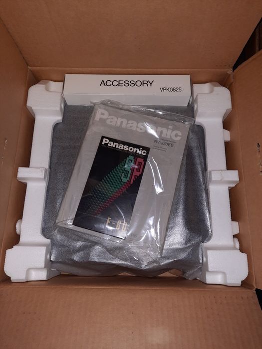 Видеомагнитофон Panasonic