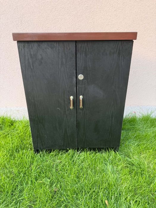 komoda czarna używana