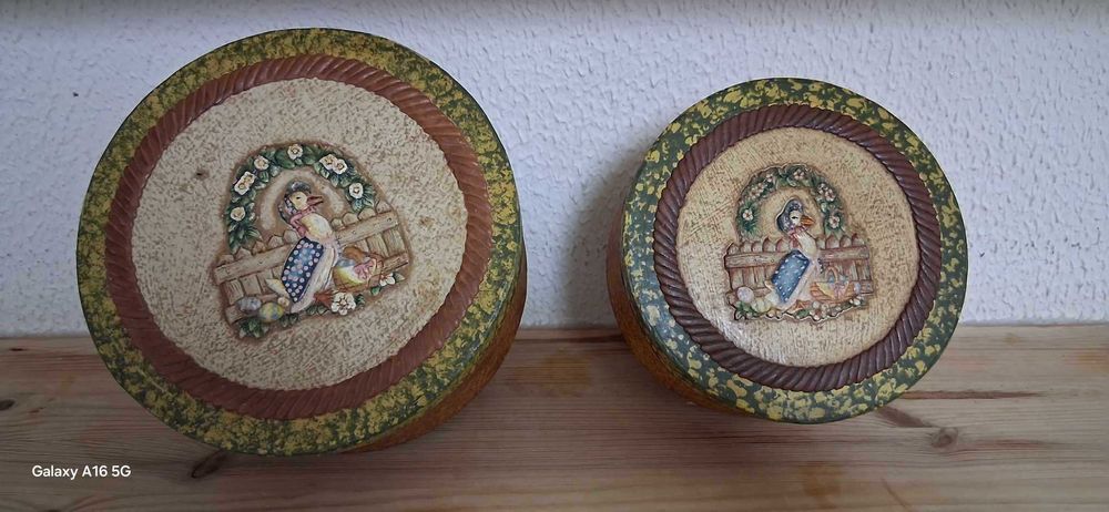 Caixa Redonda em Cartão Decorativa - VINTAGE