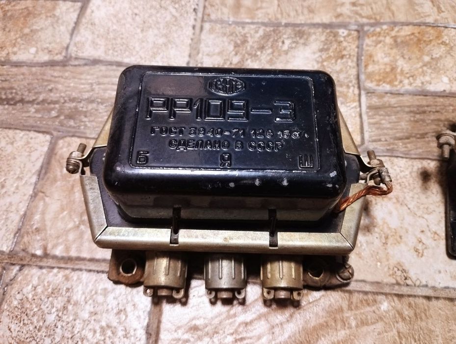 Вимикач струму часів СССР.