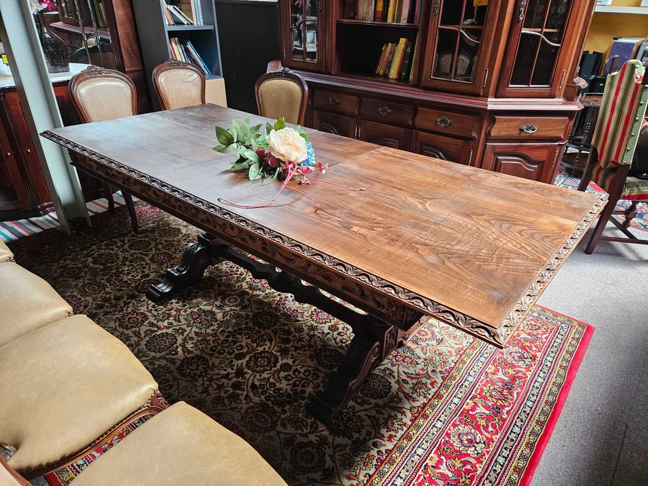 Mesa antiga em madeira maciça - extensível óptimo estado geral