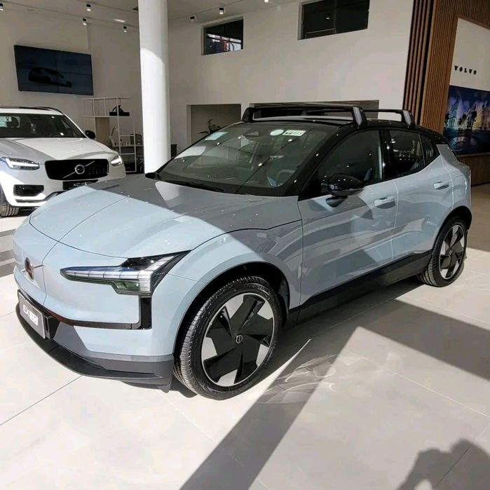 Volvo EX30 69kwh Extended Range Plus