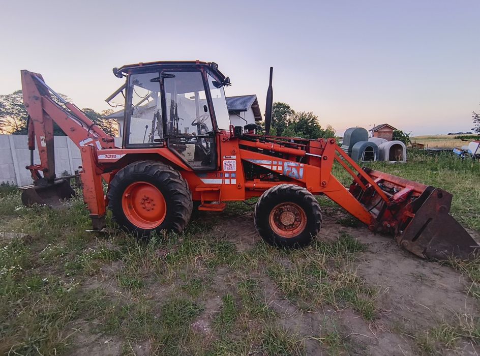 Koparko ładowarka FAI 4x4 Komatsu JCB 3CX CASE 580