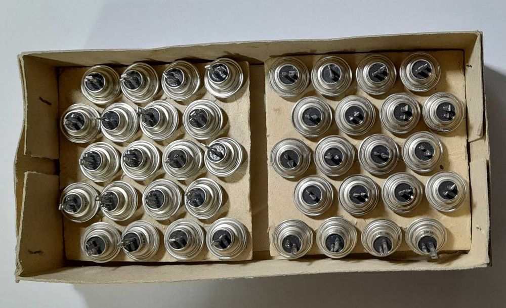 Тиристори, діоди, інше