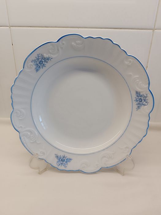 Prato de Sopa. Vista Alegre. Branco com flores